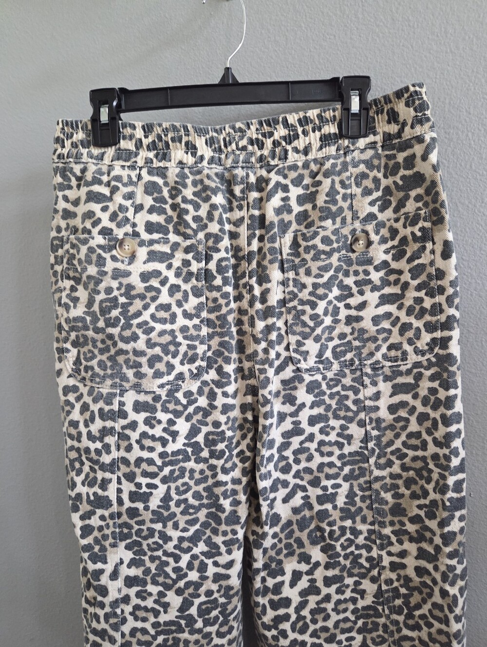 NWT Bohme Leopard Print Cargo Pants - Picture 3 of 5